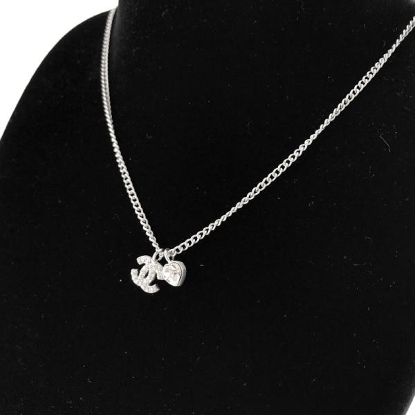 シャネル ネックレス CHANEL ペンダント ココマーク CCロゴ ハート メタル ラインストーン マットシルバー A26195 Y02003 Z0042 /【Buyee】 CHANEL ネックレス ハート シルバー