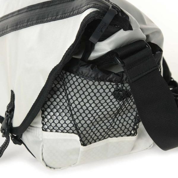 ポイント10% アンドワンダー 20L メッセンジャーバッグ カバン