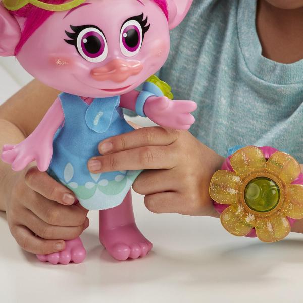 Amazon | 女の子向けトロール人形セット - ポピーとバーブプラス