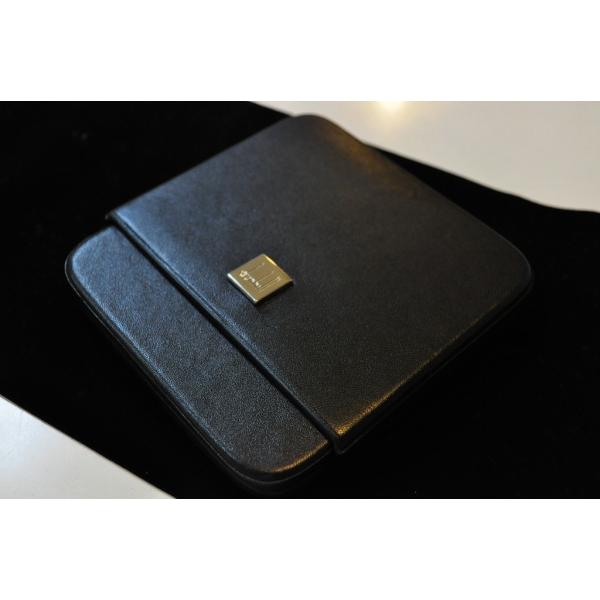 ダンヒル Dunhill シガーケース3本（ロブスト） PA3013A 葉巻