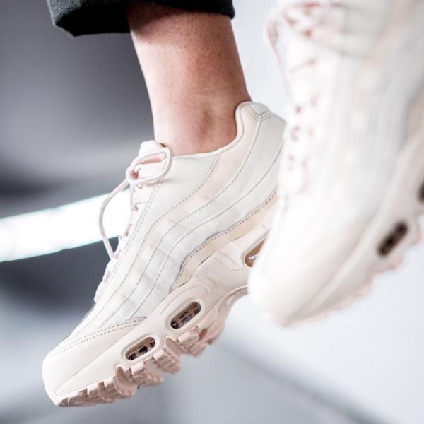 Air max 95 lx guava outlet ice