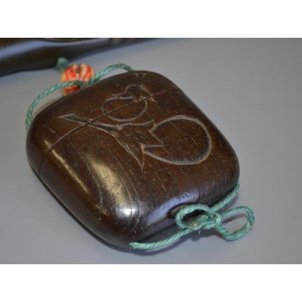 【山田】希少 とんこつ1つ提げたばこ入れ 瘤木 山田様専用】希少 とんこつ1つ提げたばこ入れ 瘤木