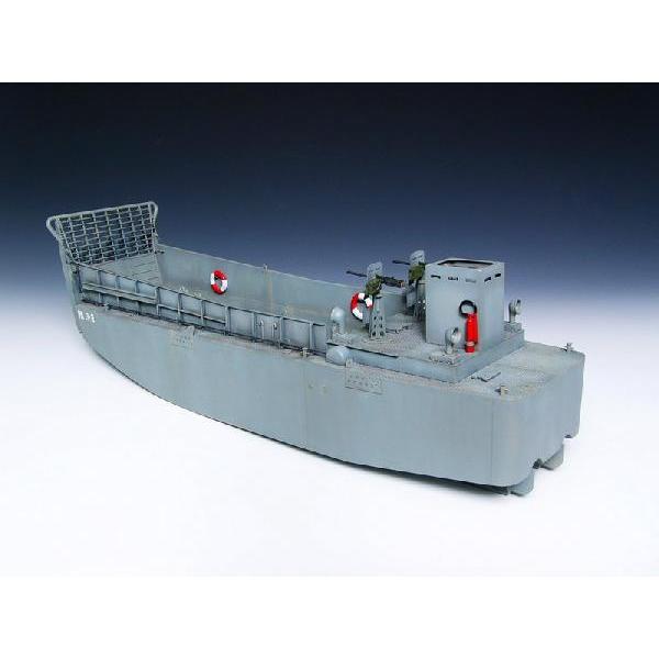 トランペッター TRUMPETER 1/35 AFV アメリカ海軍 上陸用舟艇 LCM-3 WWII US NAVY LCM (3) LANDING  CRAFT /【Buyee】