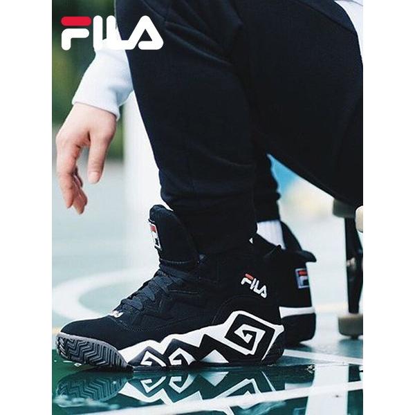 FILA BE:FIRST着用 フィラ スニーカー レディース メンズ 黒 ブラック 