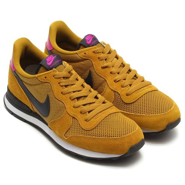 Nike on sale internationalist mustard