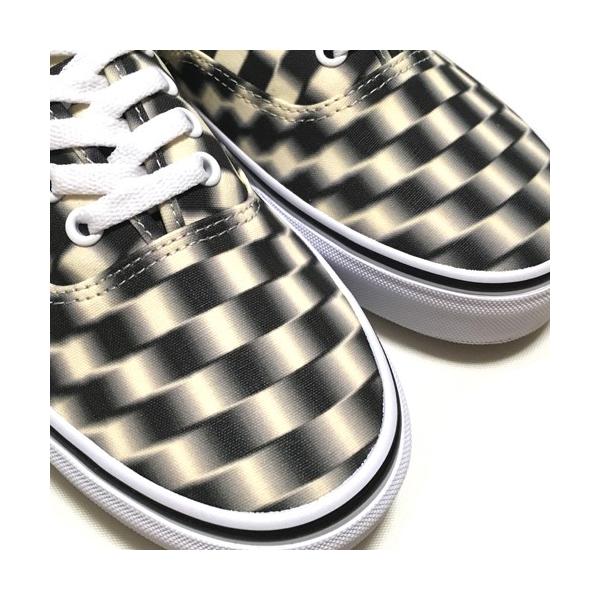 Tênis authentic hot sale blur check