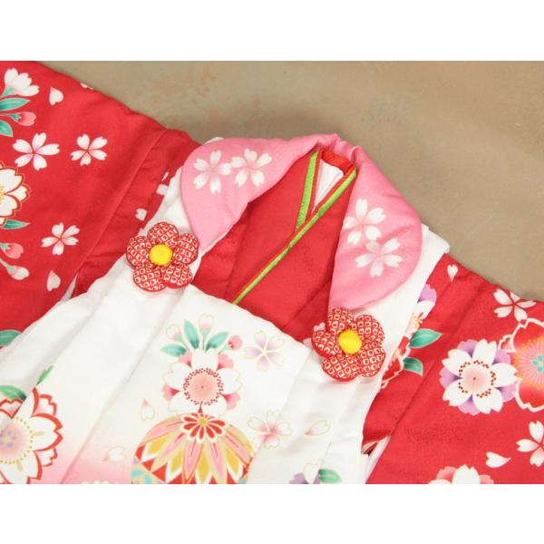 七五三用刺繍入り着物 白赤花柄 七五三用着物 ピンク 花柄刺繍 帯