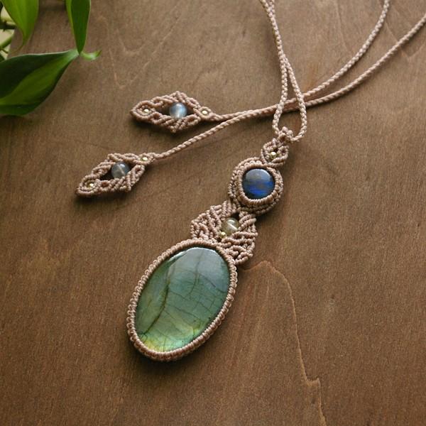 大粒ラブラドライト＆クリソプレーズのマクラメネックレス ペンダント