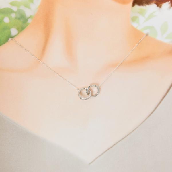 ☆プレゼントラッピング☆ ティファニー インターロッキングネックレス  