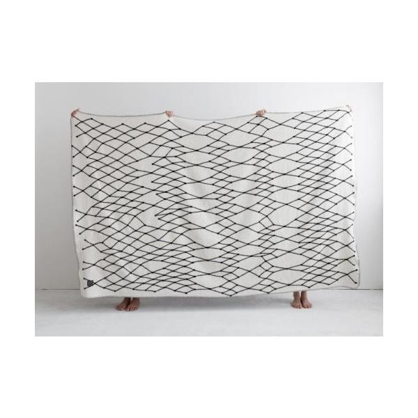 bastisRIKE | THE GRID - COTTON BLANKET (black and white) | 白黒