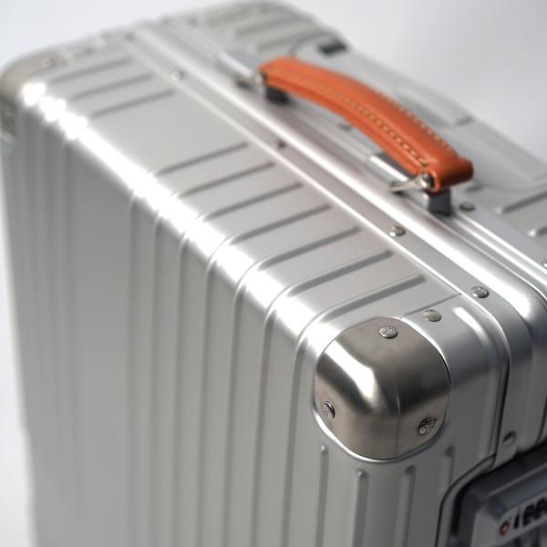 スーツケース Sサイズ 機内持ち込み イノベーター アルミスーツケース 