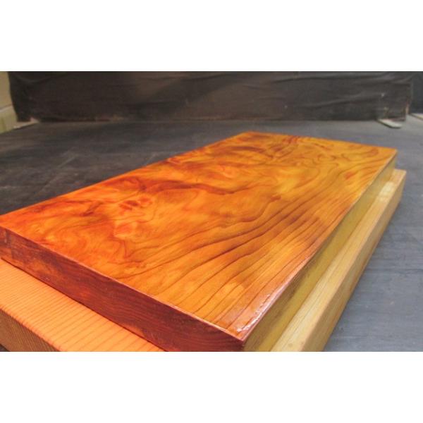 吉野杉杢板六面木目彫り出しくり抜き拭き漆飾り大箱 - 工芸品