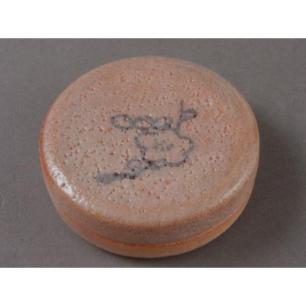 茶道具　香合　永楽善五郎　 志野写　梅 十六代 永楽善五郎 （即全） 志野写 梅 香合 /【Buyee】 Buyee