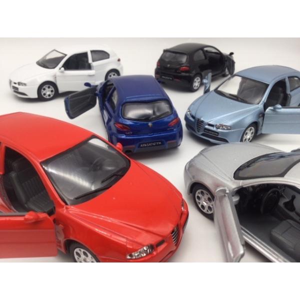 ミニカー 1台売り 1/32 アルファロメオ 147 GTA キンスマート Alfa 