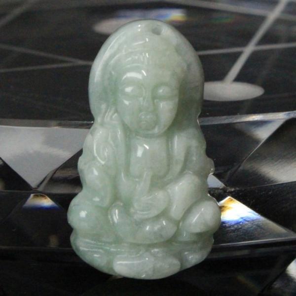 ミャンマー翡翠仏像 ミャンマー産天然無処理翡翠 仏像 弥勒 ペンダント 手石