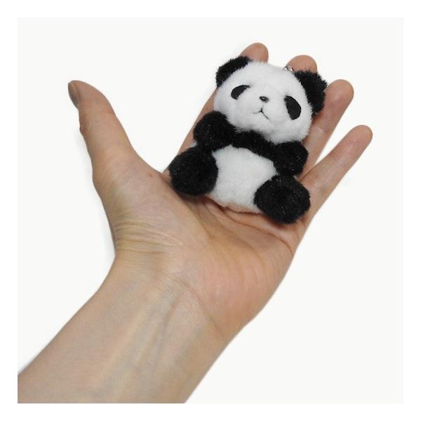 TOBBOMEY 2個の装飾的なパンダペンダント愛らしいパンダキーホルダー 
