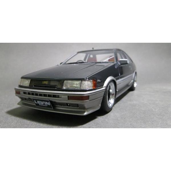 イグニッション1/18 トヨタ・カローラ レビン(AE86) 2Dr GT Apex