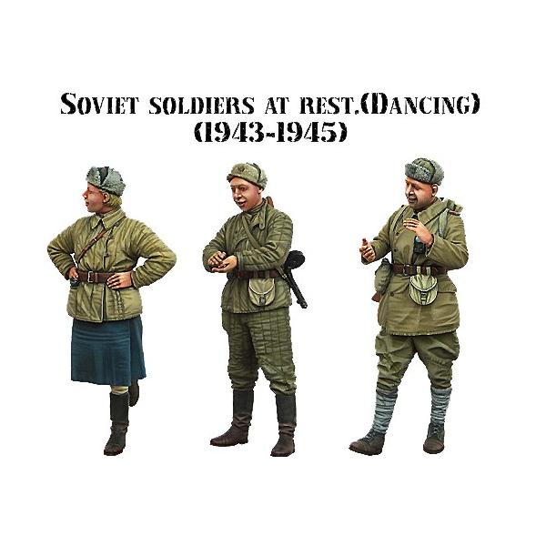 ロシア軍 休憩中の兵士 WW2(1943-1945年)(女性兵士2体を含む3 ロシア軍 休憩中の兵士 WW2(1943-1945年)(女性兵士2体を含む3