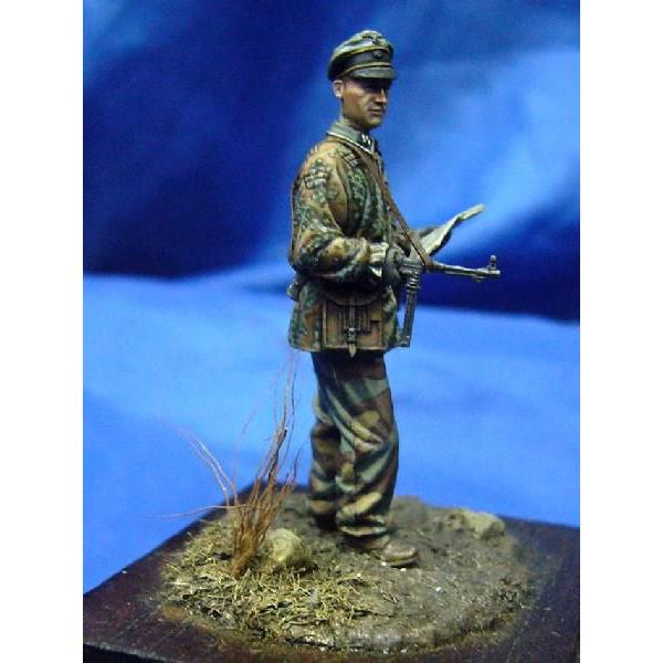 ドイツ軍 武装親衛隊 下士官（迷彩スモック） German SS NCO (camouflage smock) 1/35 /【Buyee】