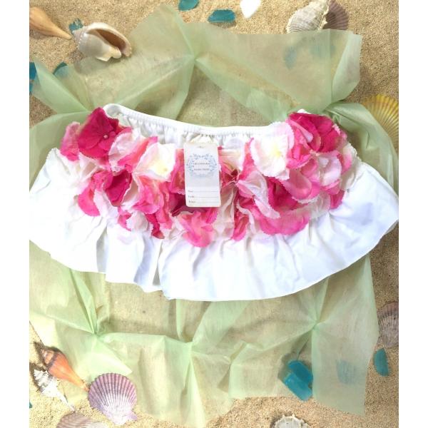 Chuan Pisamai チュアンピサマイ 花びらバンドゥ水着 レッド スカート 