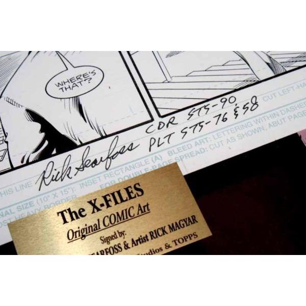 The X-Files サイン入りフレーム　記念品　グッズ Amazon.co.jp: HWC Trading A4 シガニーウィーバー エイリアン