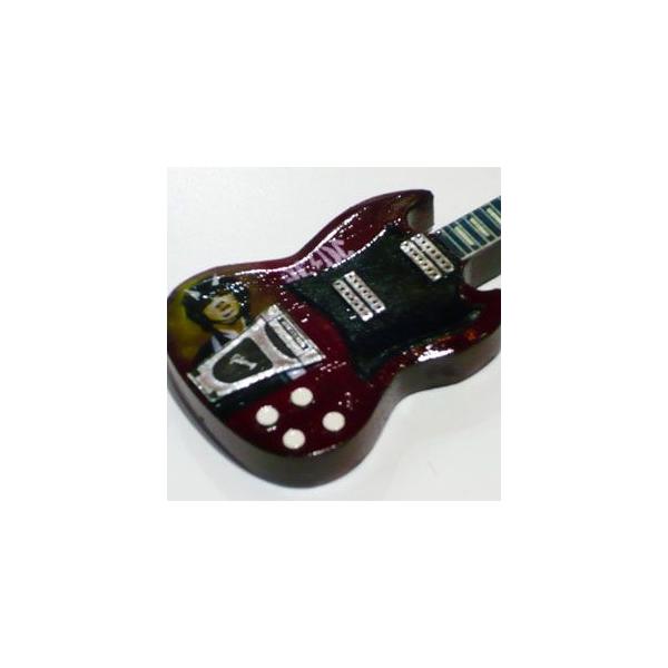 AC/DC ギター フィギュア Amazon.com: ACDC Angus Young Miniature Guitar Replica - 10