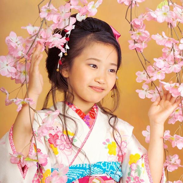 七五三　舞妓　女の子着物　アンティーク調　ちりめん　絞り柄　桜　だらり帯 七五三 舞妓 女の子着物 アンティーク調 ちりめん 絞り柄 桜