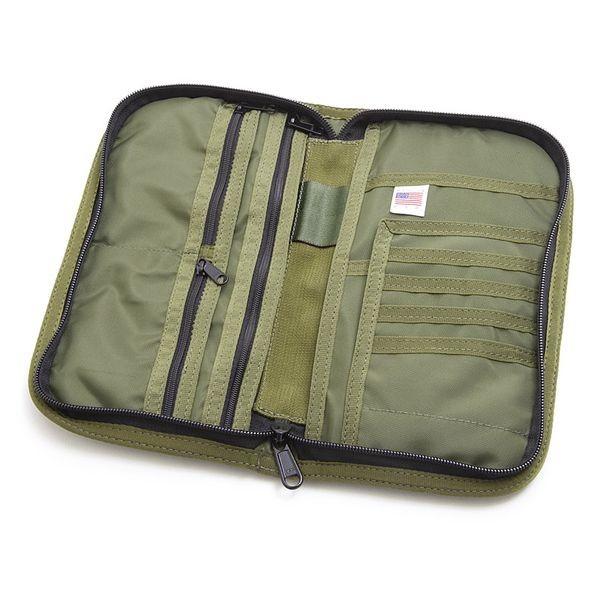 BRIEFING 迷彩パスポートケース