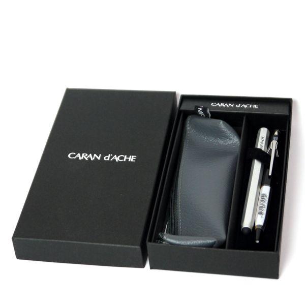 CARAN d'ACHE ボールペン 本体 ネイビーケース CARAN d'ACHE