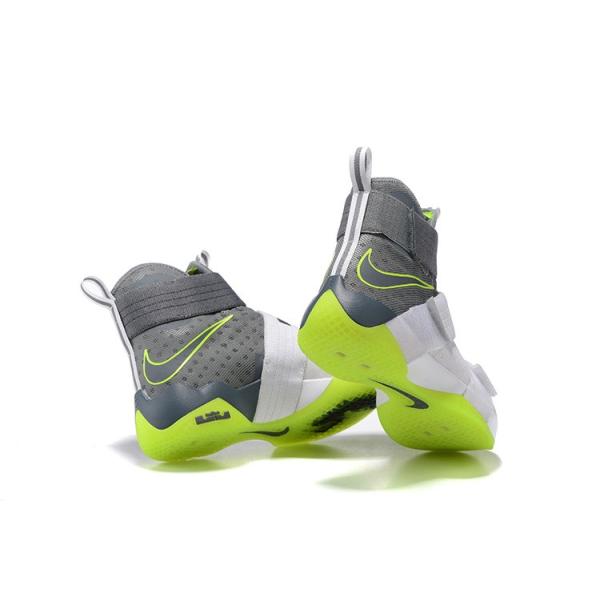 Nike LeBron soldier 10 SFG ナイキ レブロン 海外展開！ナイキ レブロン ソルジャー 10 SFG EP “ブレッド
