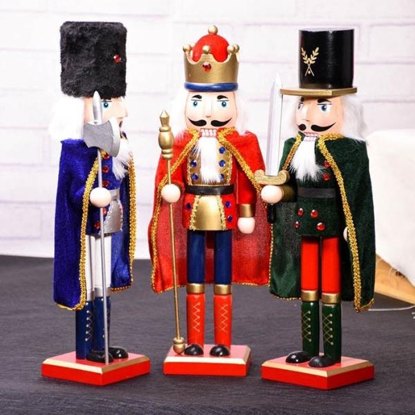 リビングに飾っていましたドイツ製兵隊くるみ割り人形クリスマス - 置物