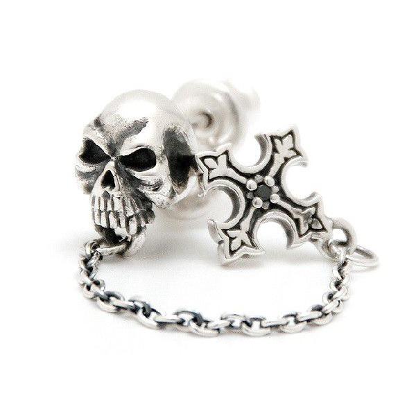 シルバー925/十字架に繋がれたヴァンパイアスカルのダブルホールピアス