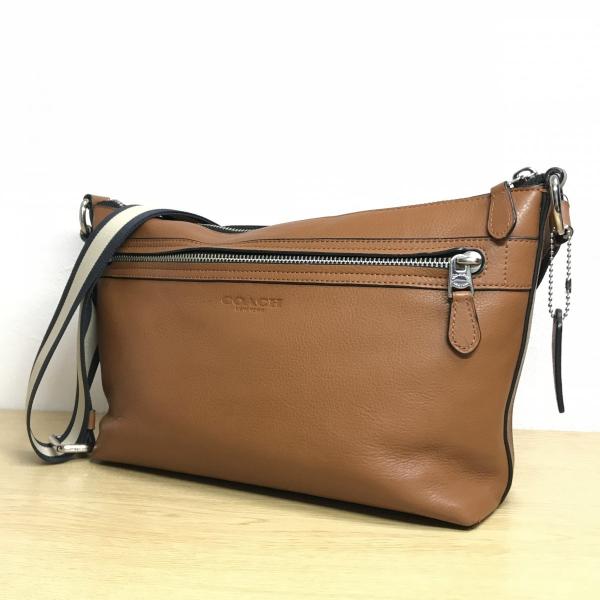 良品 COACH ／ コーチ ポーチ イン スムーズ レザー