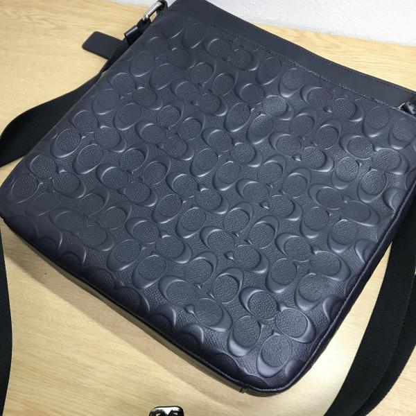 美品 COACH ／ コーチ チャールズ テック クロスボディー