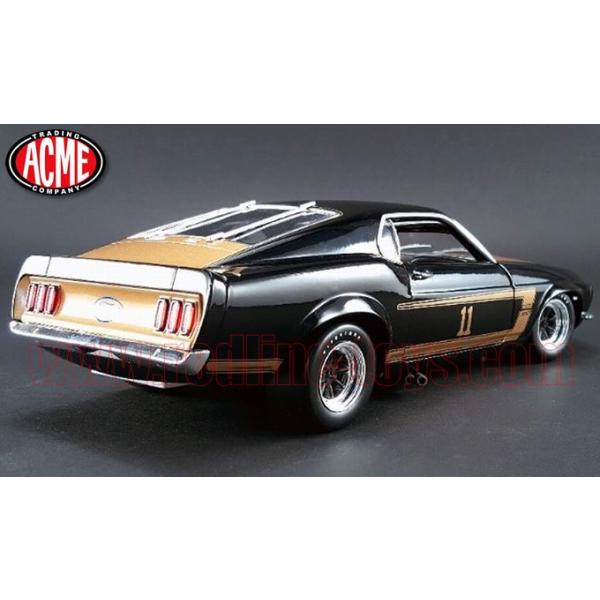 ACME 1969 FORD MUSTANG BOSS 302 SMOKEY YUNICK 1:18