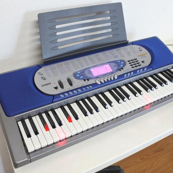 中古 CASIO カシオ 電子キーボード LK-65 光ナビゲーションキーボード 