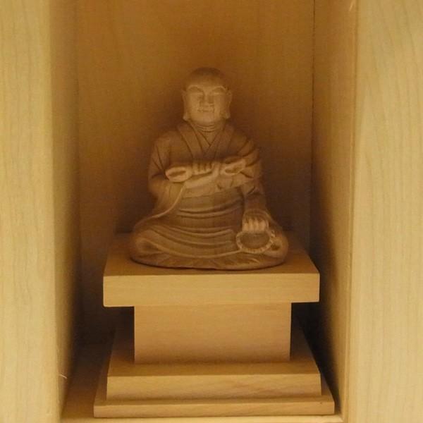 弘法大師坐像厨子入り仏像木彫り極小仏像/【Buyee】