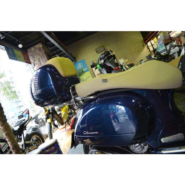 Vespa GTSシリーズ用トップケース （ベージュ・茶系）バックレスト /【Buyee】