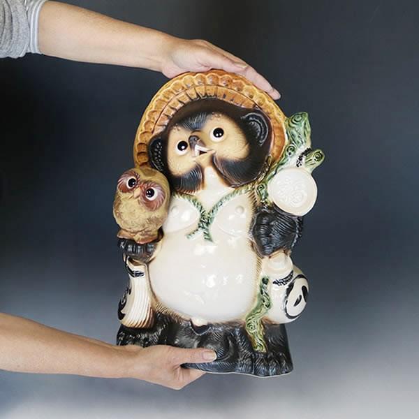 信楽焼 13号ふくろう持ち狸(茶) たぬき タヌキ 開運 縁起物 可愛い