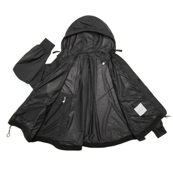 モンクレール MONCLER ナイロンジャンパー Aライン フード付き モンクレール MONCLER ナイロンジャンパー Aライン フード付き