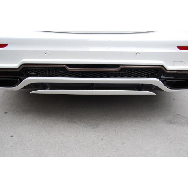 E-Class W213用s.d.f star design factory社製FRP Paint Rear diffuser