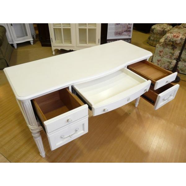 G-PLAN社のビンテージ家具、北欧スタイルの三面鏡ドレッサー