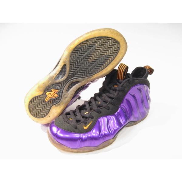 2012年 NIKE AIR FOAMPOSITE ONE