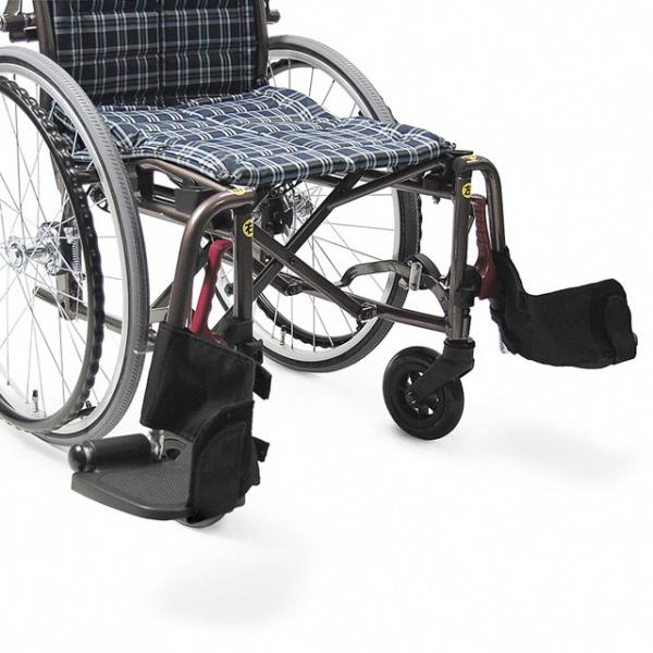 12.8kg 車椅子(車いす) 介助用 標準型｜前輪サスペンション内臓