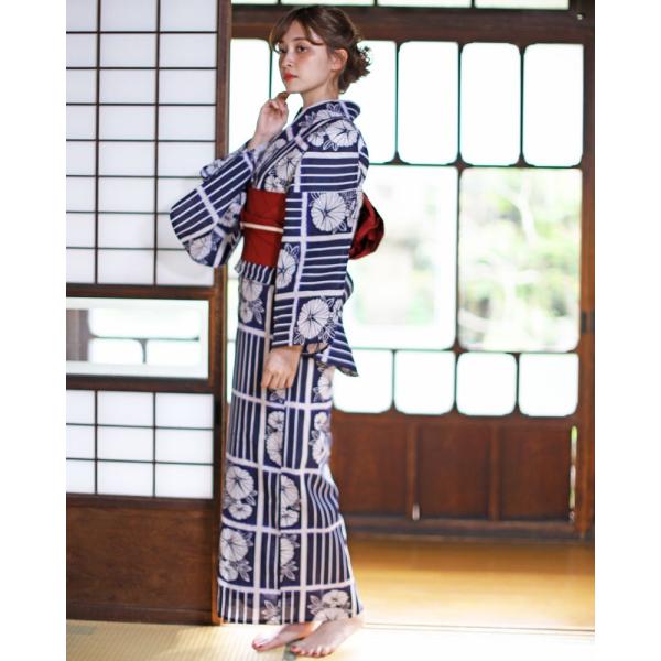 浴衣　浴衣館グレース　花柄浴衣・帯セット ホワイト・ネイビー 浴衣 浴衣館グレース 花柄浴衣・帯セット ホワイト・ネイビー